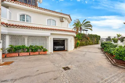 Private garage